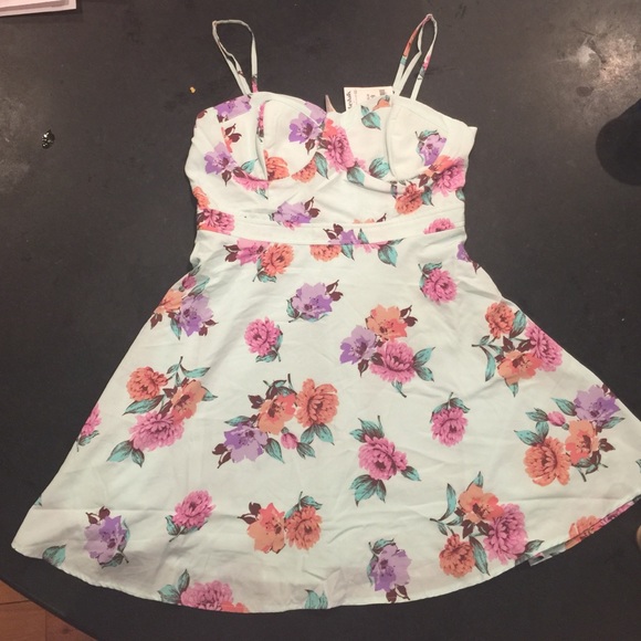 Floral Mimi Chica Spring Dress NWT
