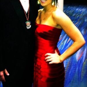 Formal BCBG strapless gown // small