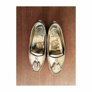 Authentic Tory Burch Lawrence Tassle GoldMoccassin