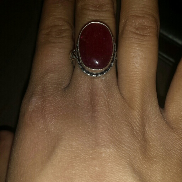 Red Silver ring - Picture 4 of 4