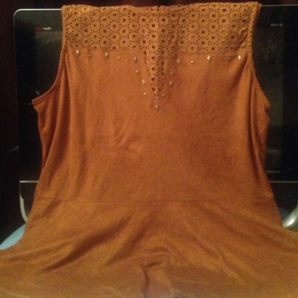 Shirt - Picture 1 of 5