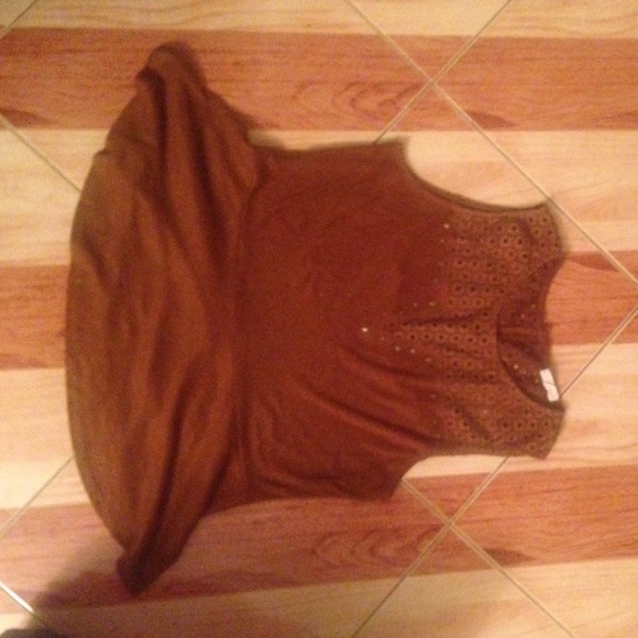 Shirt - Picture 2 of 5