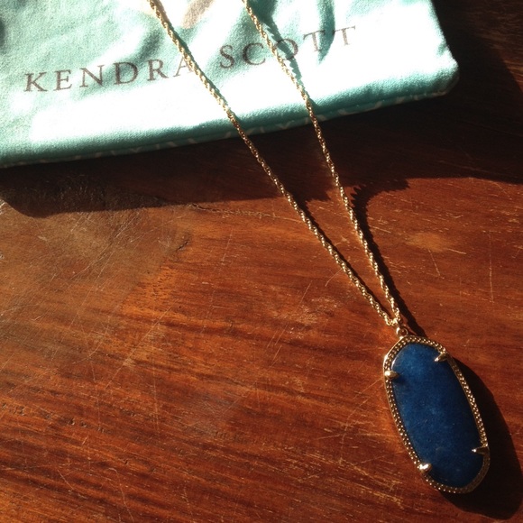 Kendra Scott Oval Pendant