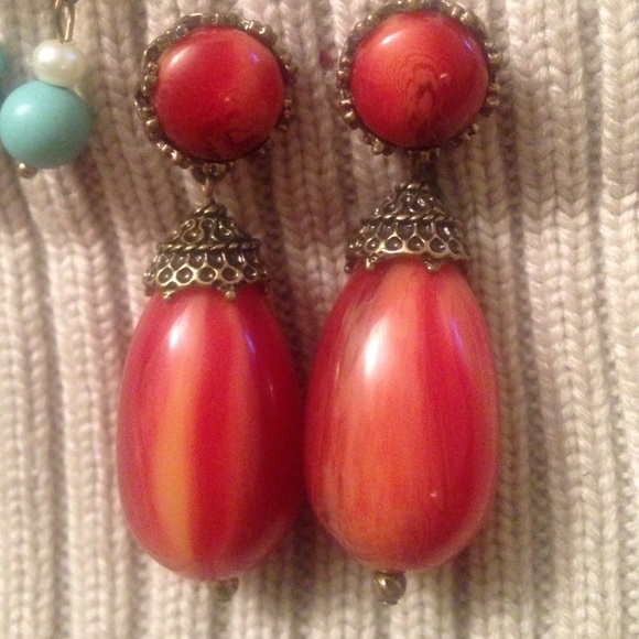 2 for the price of 1 earrings - Picture 2 of 3