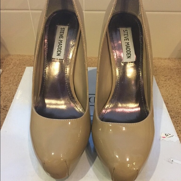 Steve Madden Russhh Blush Patent Pumps - Picture 2 of 4