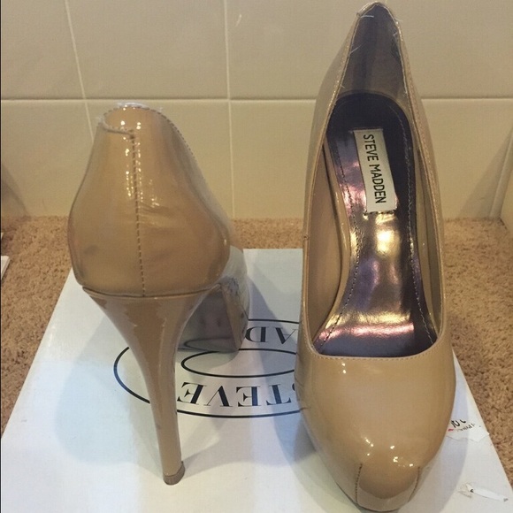 Steve Madden Russhh Blush Patent Pumps - Picture 3 of 4