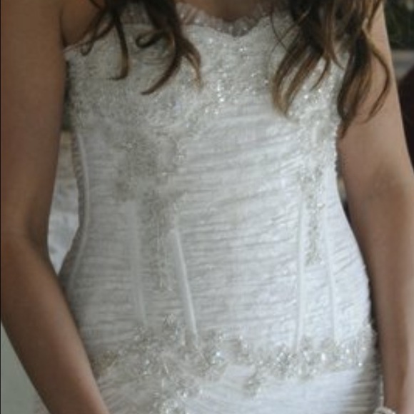 Michelle Roth wedding gown! Sweet heart crystals - Picture 2 of 4