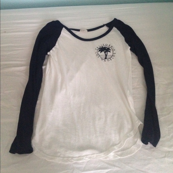 SOLD Brandy Melville baseball Tee - Picture 2 of 4