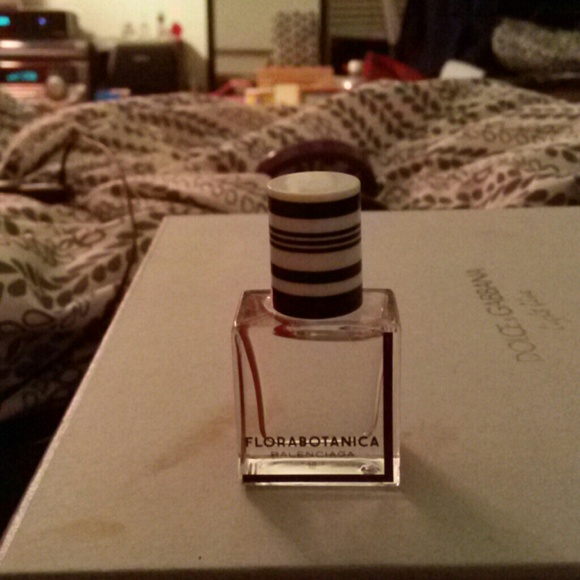Florabotanica Balenciaga perfume