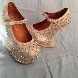 Nude studded night walk