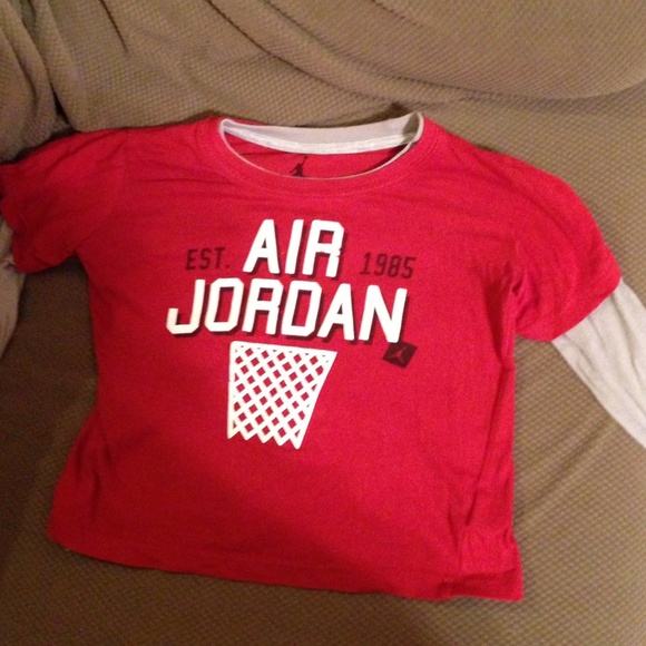 Toddler boys Jordan shirt. Size 3T