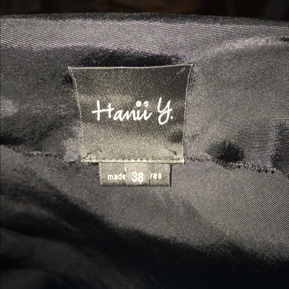 Ruffled black top - Picture 3 of 3