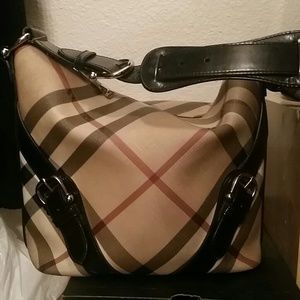 Burberry purse