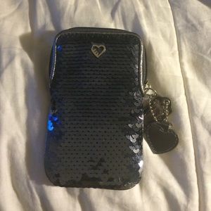 Cell phone / credit car holder