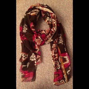 Multicolored mosaic patterned scarf