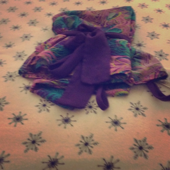 Winged shirt with purple belt