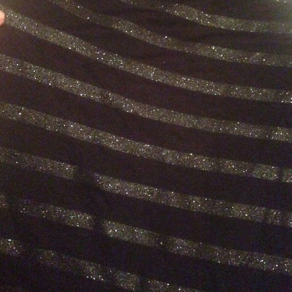 H&M Top - Picture 4 of 4