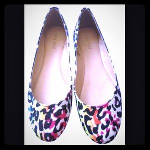 🚫 sold! Nine West colorful leopard print flats