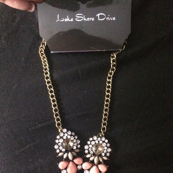 Cute floral necklace - Picture 4 of 4