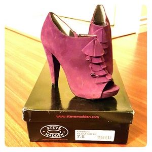 Steve madden markee plum suede booties