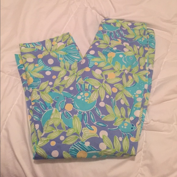 NWOT Lilly Pulitzer Printed Luxury Capri