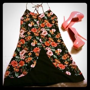 New! Very nice tulip black / floral sheer dress!