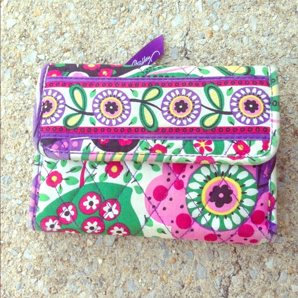 Vera Bradley Clutches & Wallets - Vera Bradley wallet