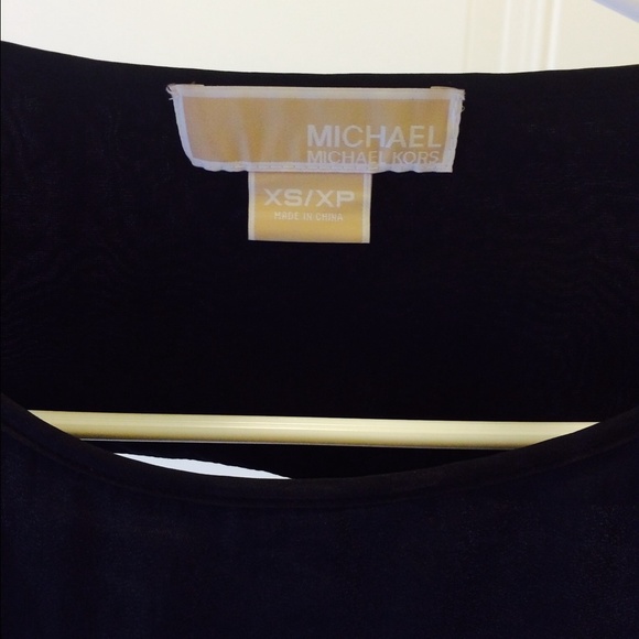 Black satin top oversized open back - Picture 3 of 3