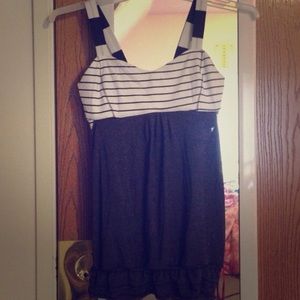 Lululemon workout top