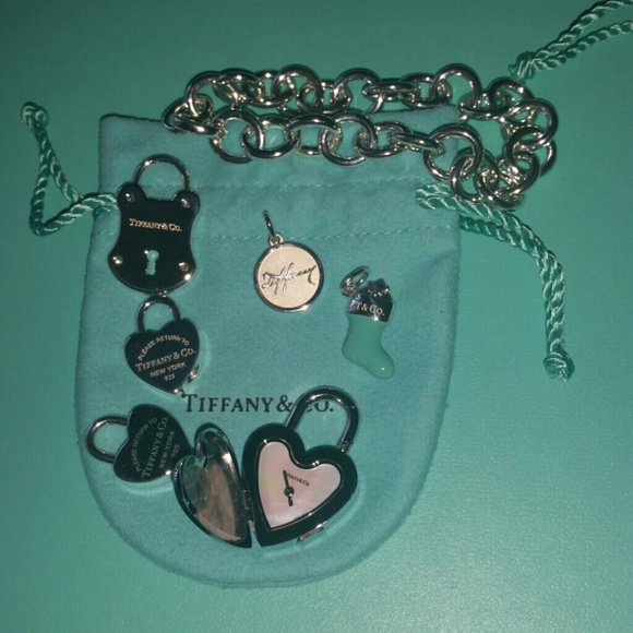 Bundled Tiffany & Co charms bracelet & other items - Picture 2 of 4