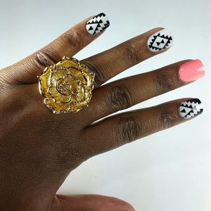 New Gold Tone Floral Rose Ring