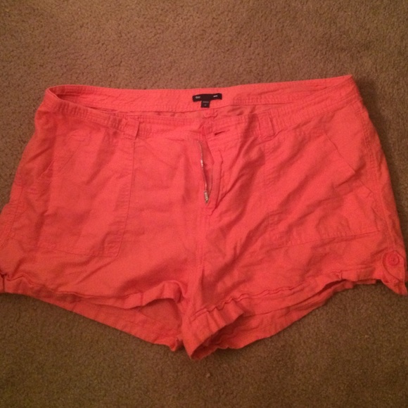 Gap coral shorts