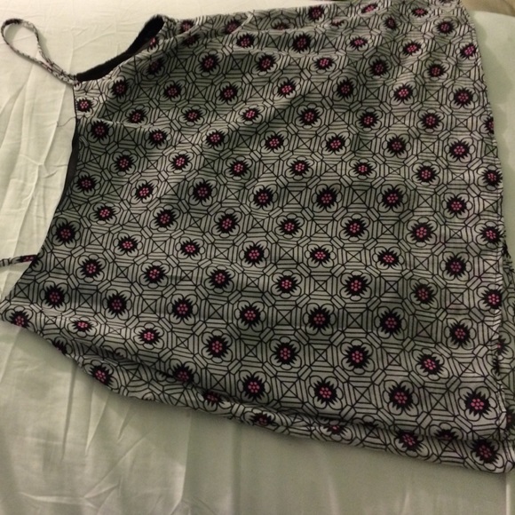 pink white and black crop top