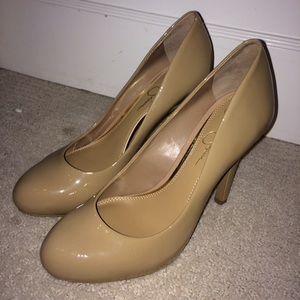Nude Jessica Simpson Heels!