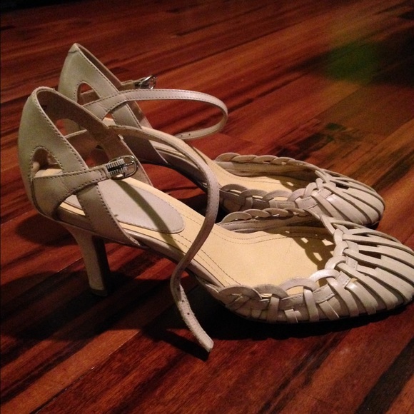 Ninewest Nude woven heels!!!  SOLD!!