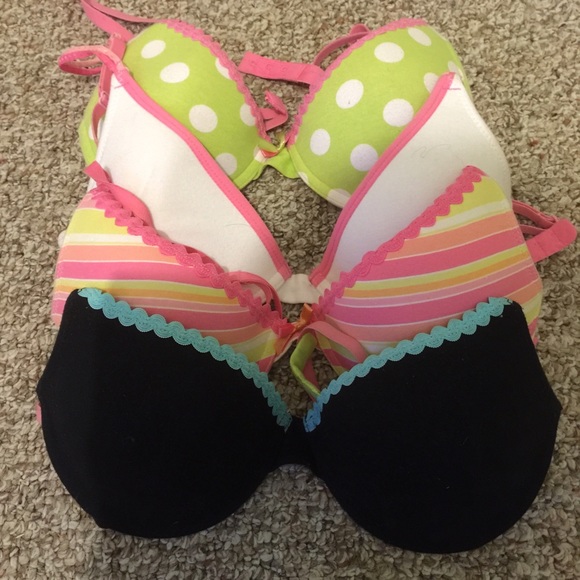 4 cute bras for 8 !!