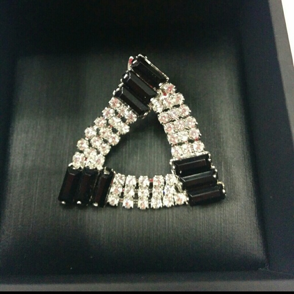 Clumas signature Earrings - Picture 2 of 3