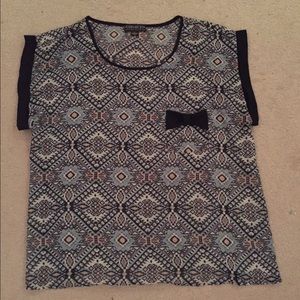 Tribal short sleeves pocketed shirt