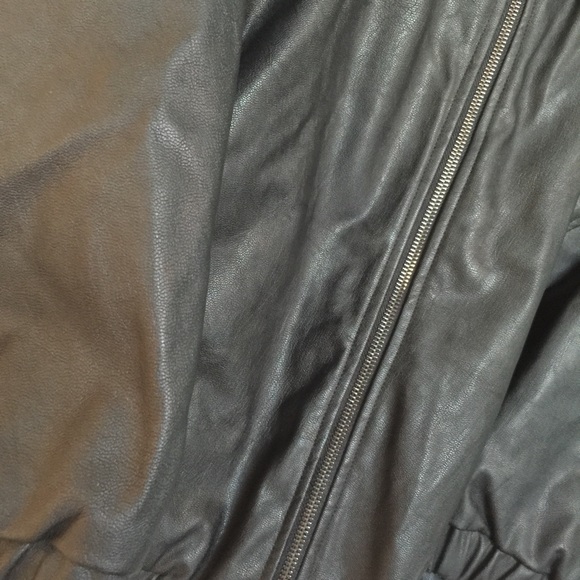 NWOT Sz. 3X Torrid Quarter Sleeve Leather Jacket
