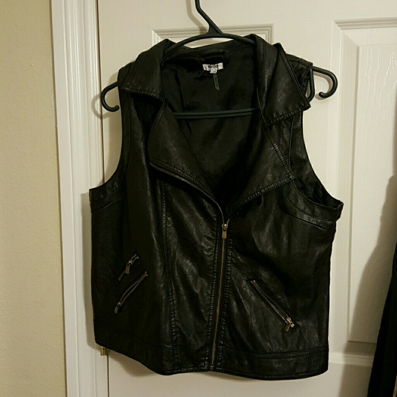 Leather vest - Picture 1 of 4