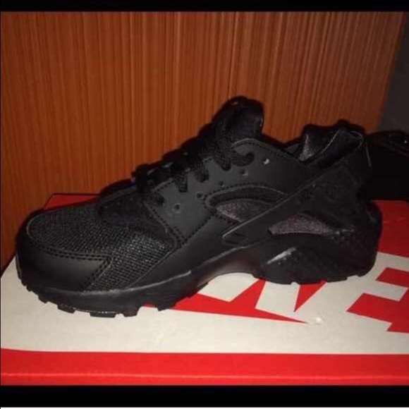 Nike huarache (All Black)
