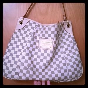 L v Checkered shoulder bag, like new!
