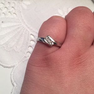 REDUCED: Diamond and 10k gold ring