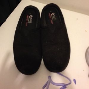 Bobs size 11 worn 1 time