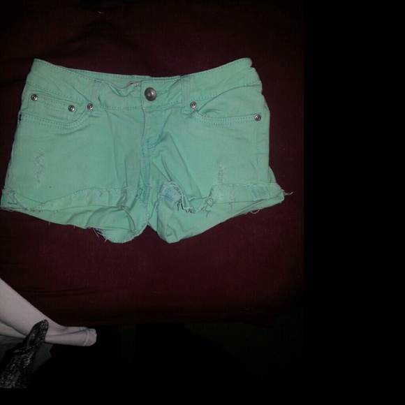 Good condition light wash jean shorts - Picture 1 of 2