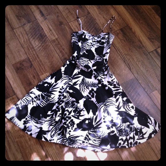 Zara black and white print dress