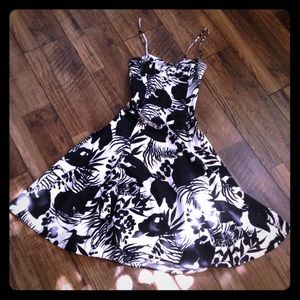 Zara black and white print dress