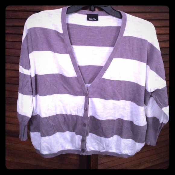 Grey and white Cropped cardigan!