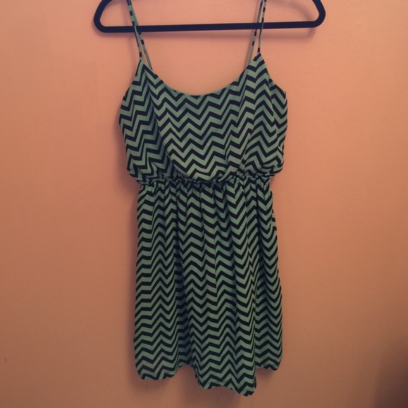 Chevron print short dress