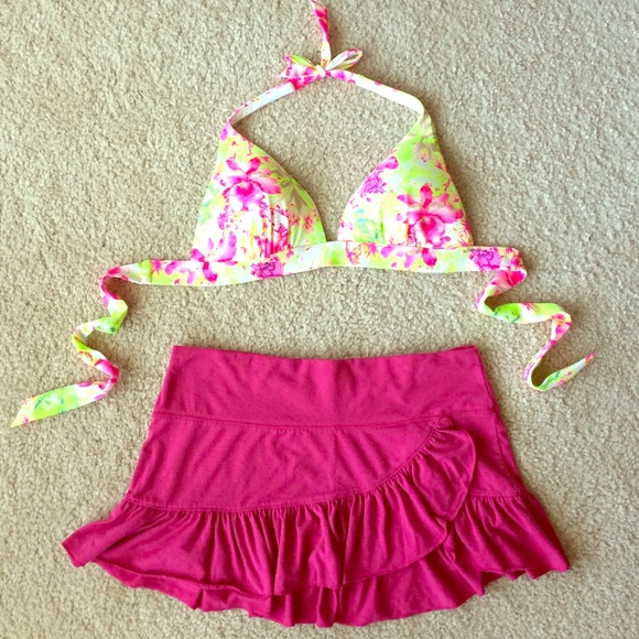 Hollister Pink Ruffle Mini Skirt